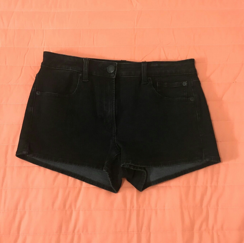 American eagle black short